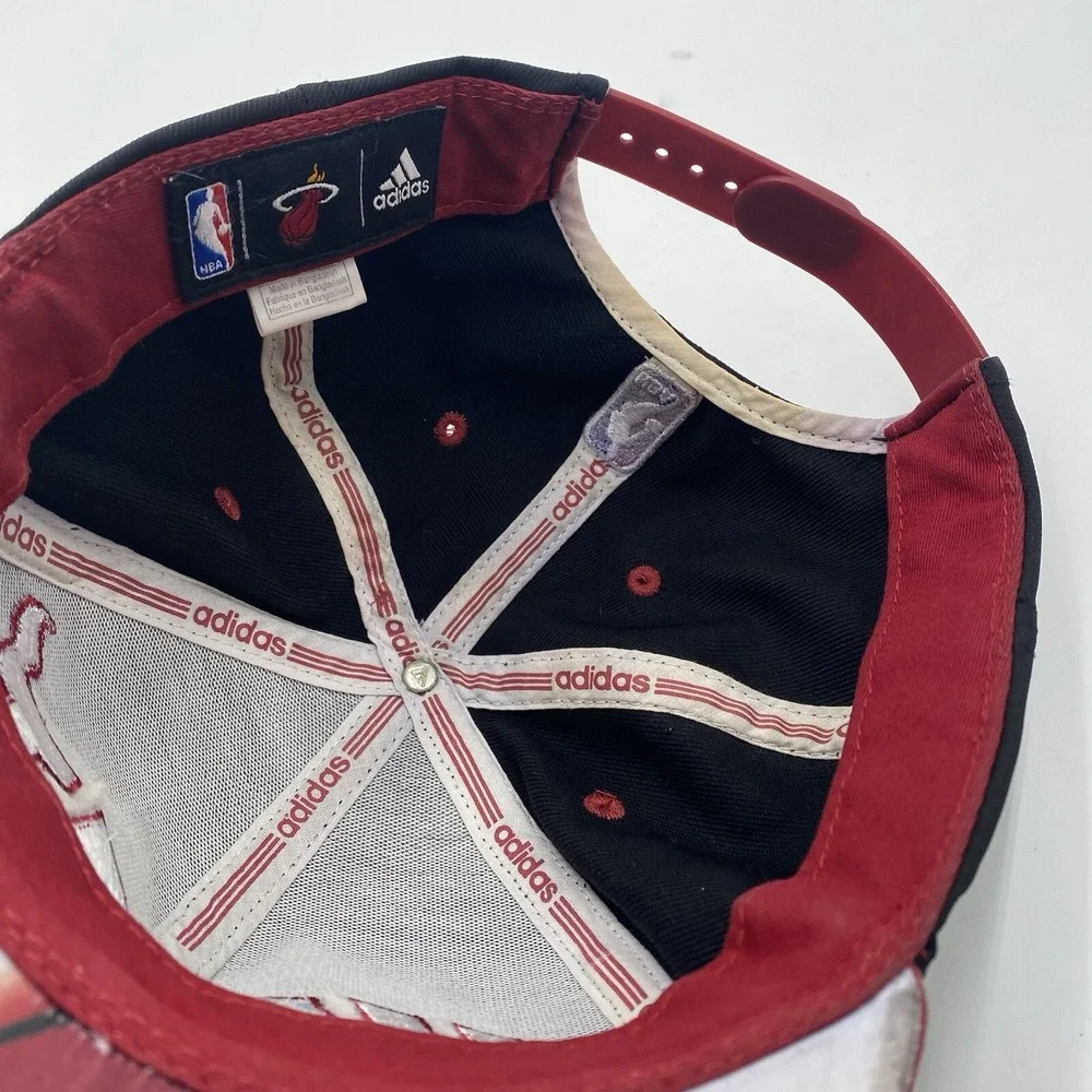 Miami Heat Hat‎ Throwback Adidas SnapBack Spellout Black Cleaned
